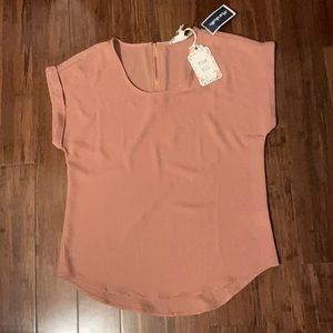 Women’s Shirt size small